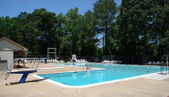pembroke meadows pool